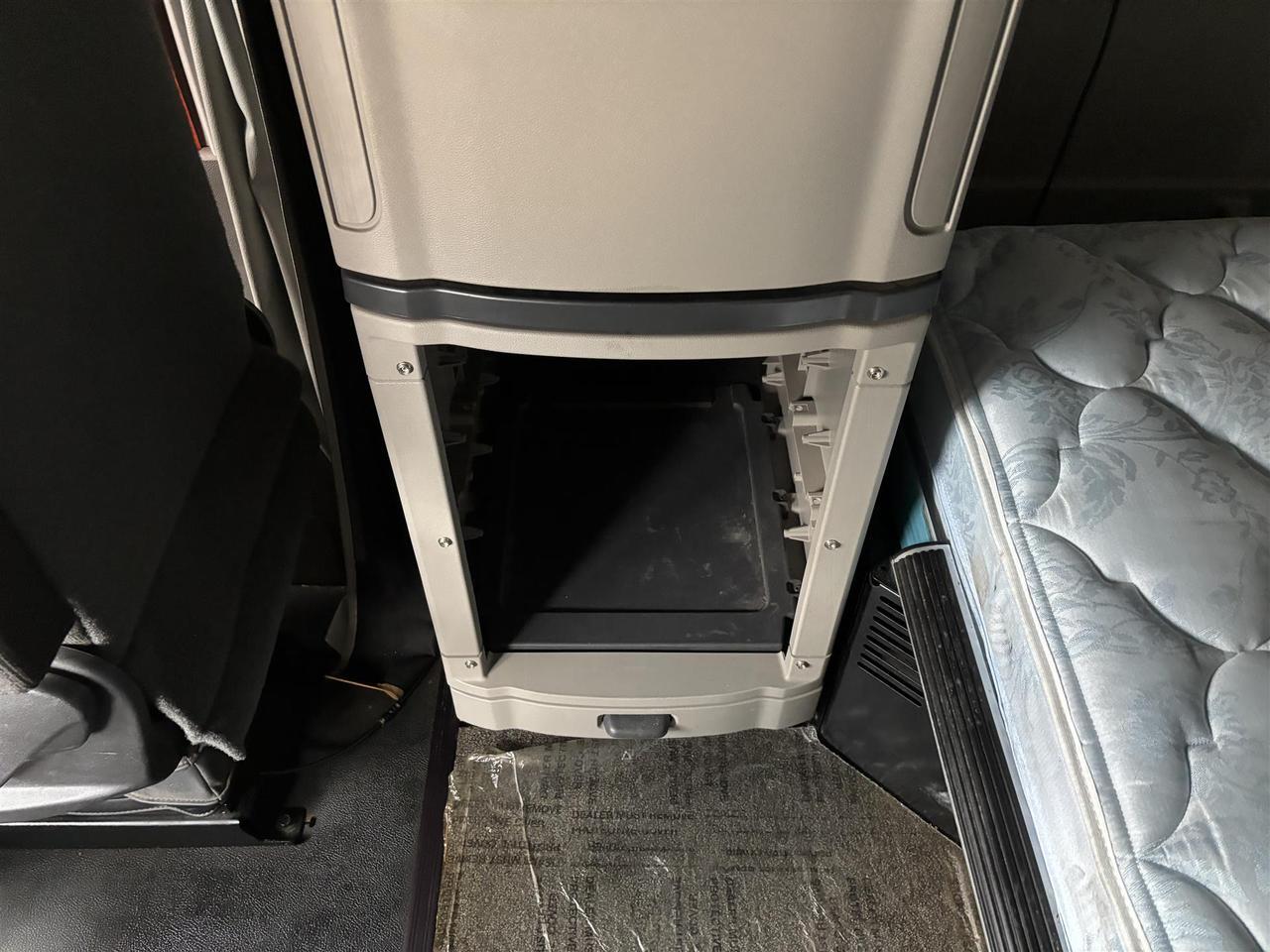 2023 Peterbilt 579 Ultraloft Eau Claire WI