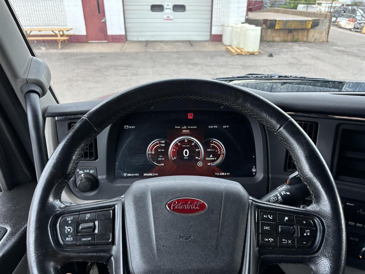 2023 Peterbilt 579 Ultraloft Eau Claire WI