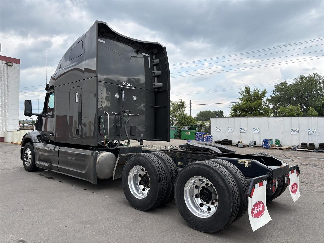 2023 Peterbilt 579 Ultraloft Eau Claire WI