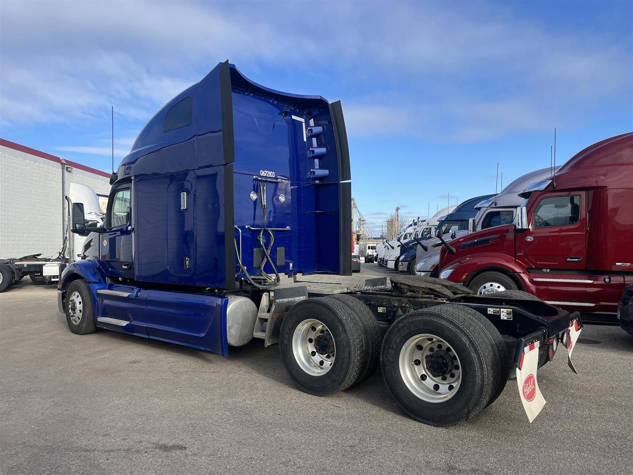 2023 Peterbilt 579 Ultraloft Rochester MN