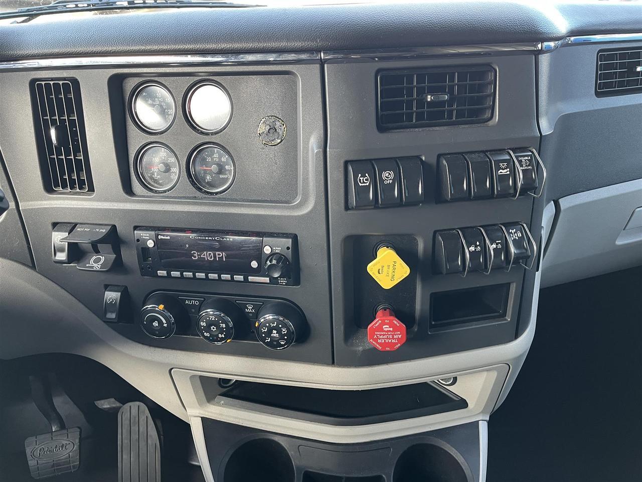 2023 Peterbilt 579 Ultraloft Rochester MN