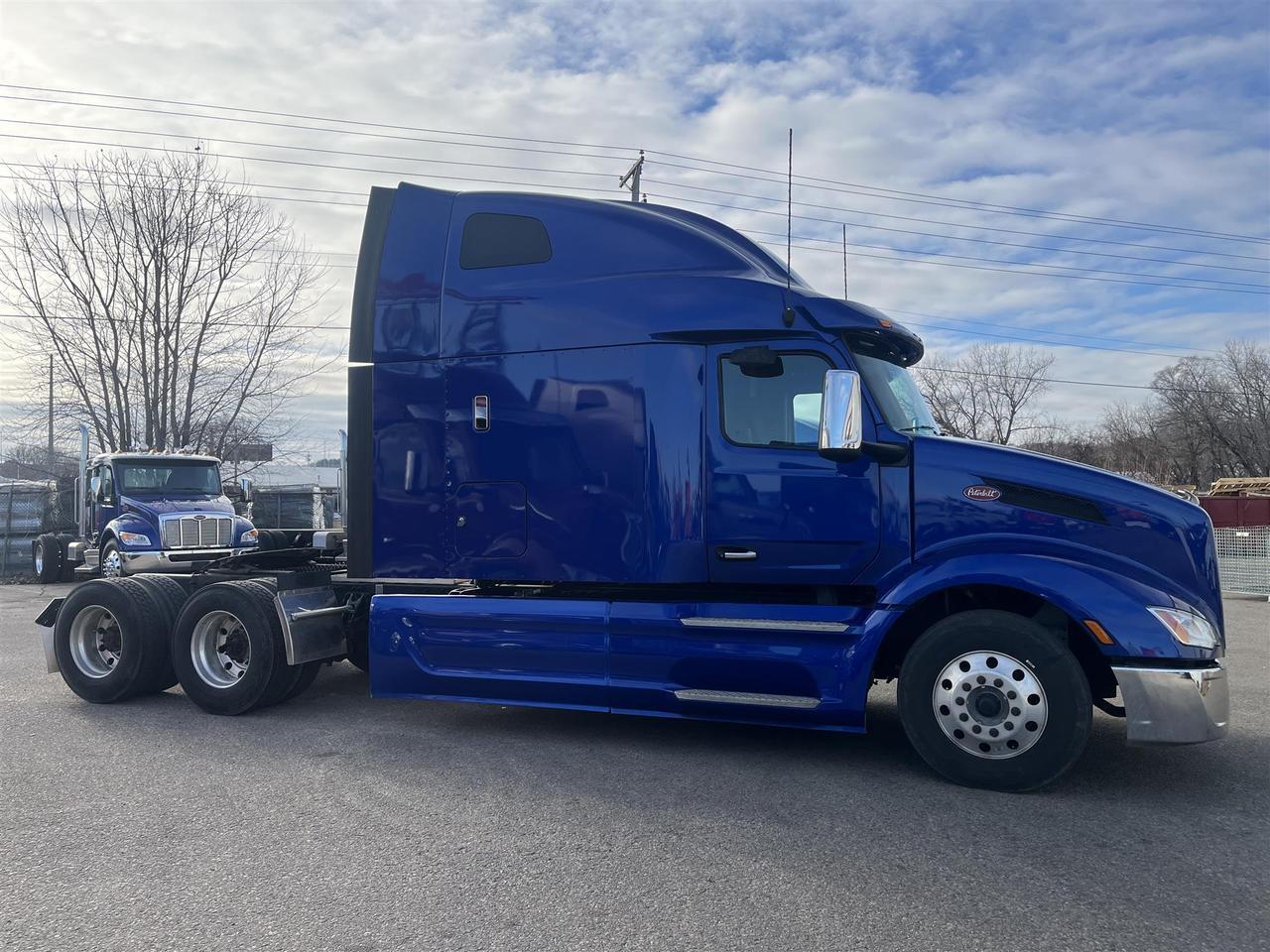 2023 Peterbilt 579 Ultraloft Rochester MN