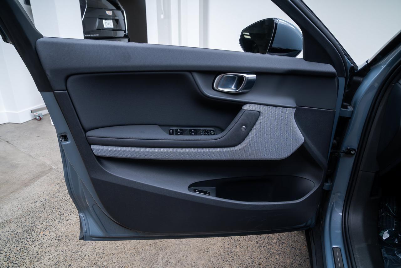 2023 Polestar 2 Long Range Dual Motor Performance Plus Dynamic Chassis / Ohlins Suspension Portland OR