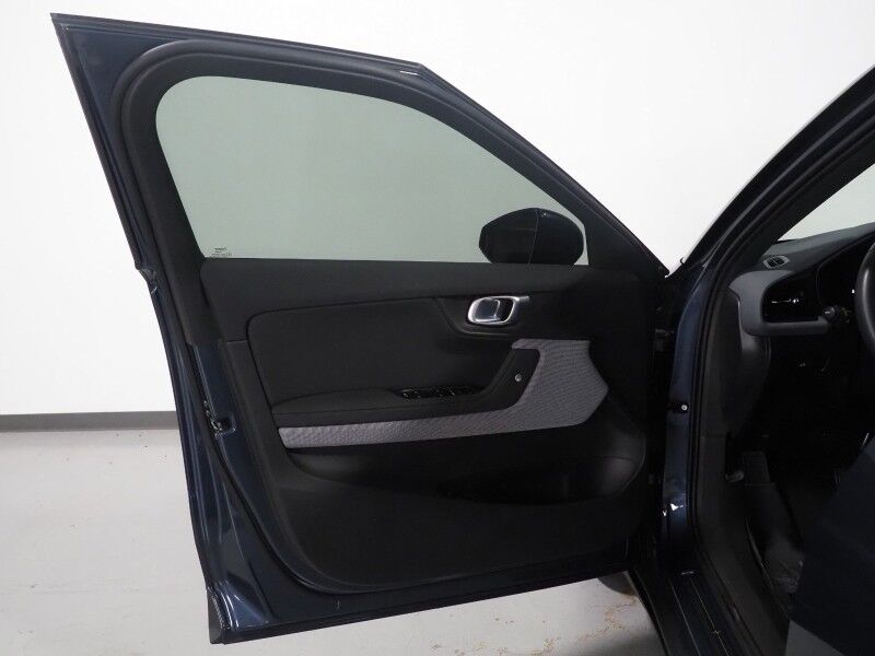 2023 Polestar 2 Long Range Dual Motor Plus AWD *PILOT PACKAGE, NAVIGATION, ADAPTIVE CRUISE, SAEFTY ALERTS, 360 VIEW CAMERAS, PANORAMA MOONROOF, HEATED SEATS/STEERING, HARMAN/KARDON, WIRELESS CHARGING Round Rock TX