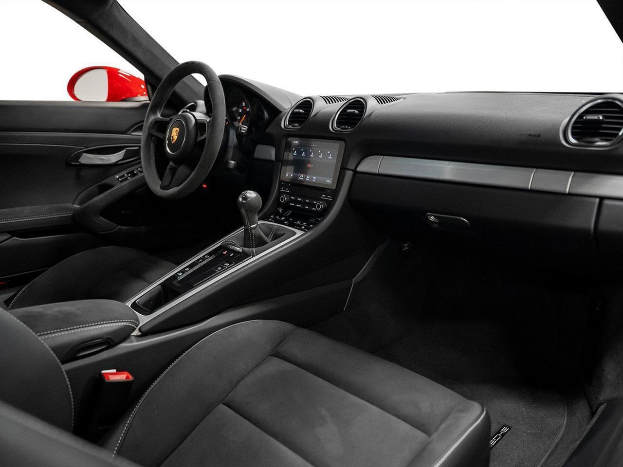 2023 Porsche 718 Cayman GT4