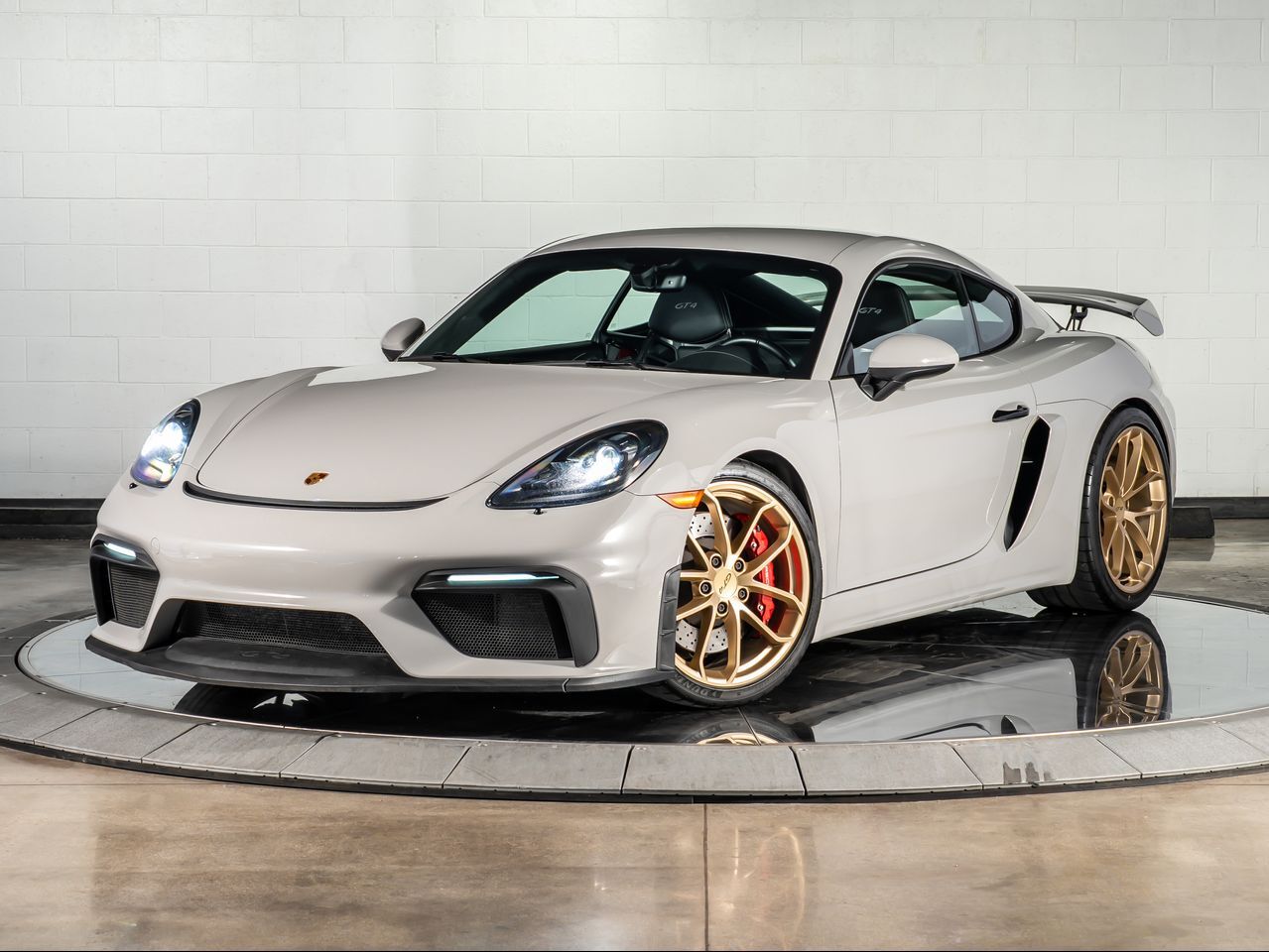 2023 Porsche 718 Cayman GT4