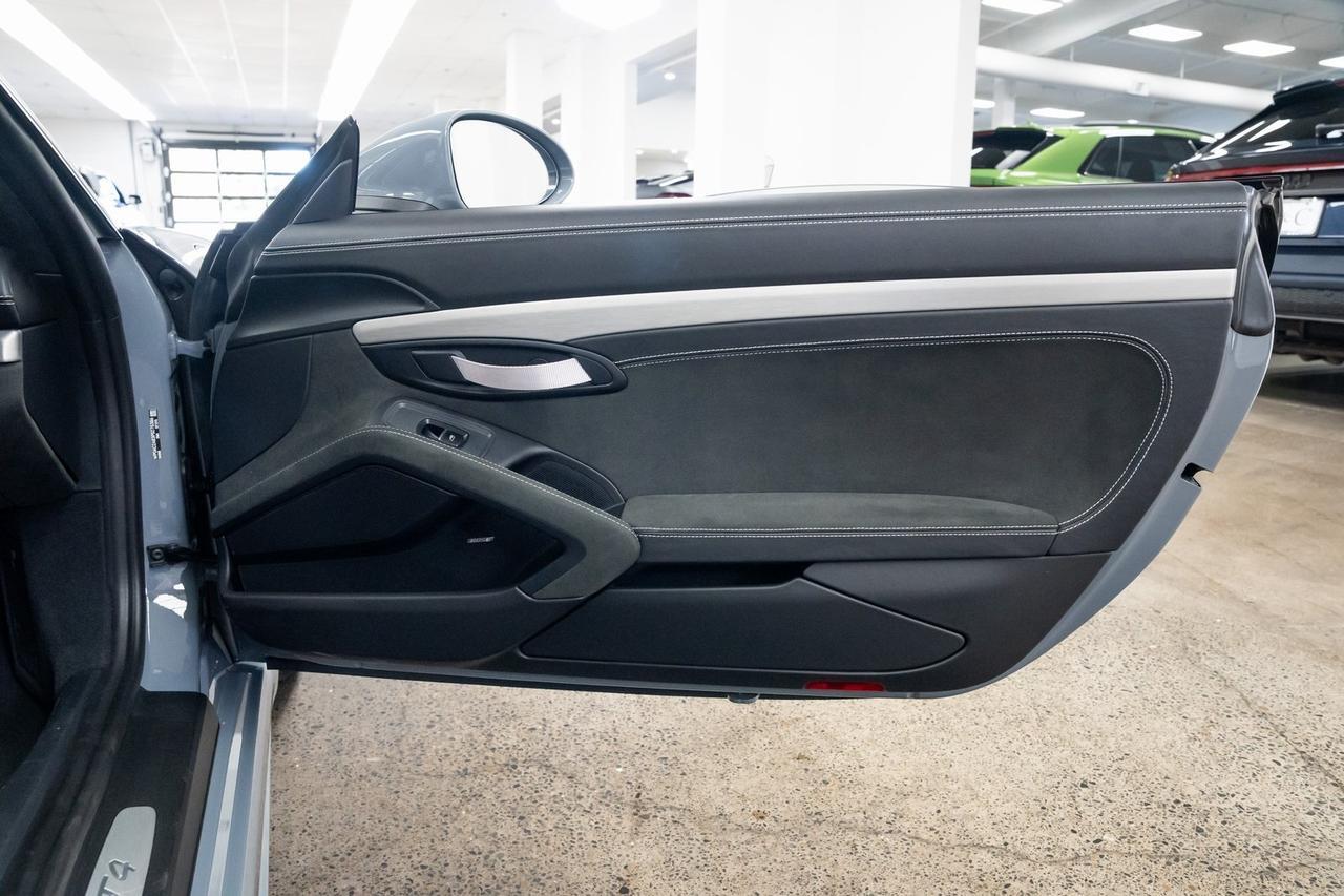 2023 Porsche 718 Cayman GT4 Sport Chrono Package Heated Seats Bose Audio Portland OR