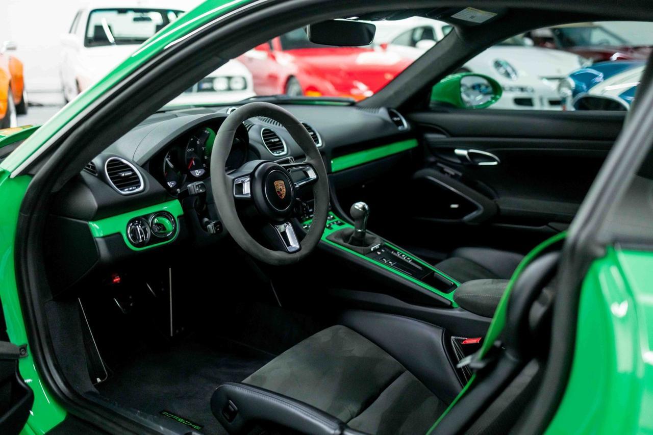 2023 Porsche 718 Cayman GTS 4.0