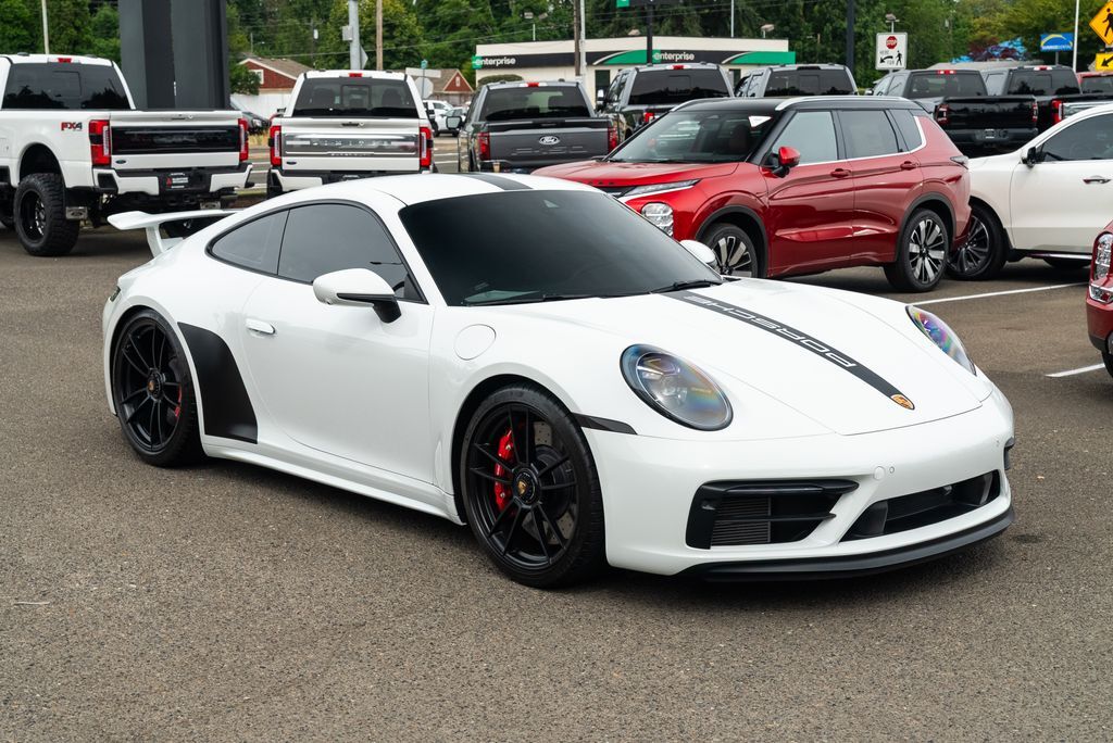 2023 Porsche 911 Carrera 4 GTS