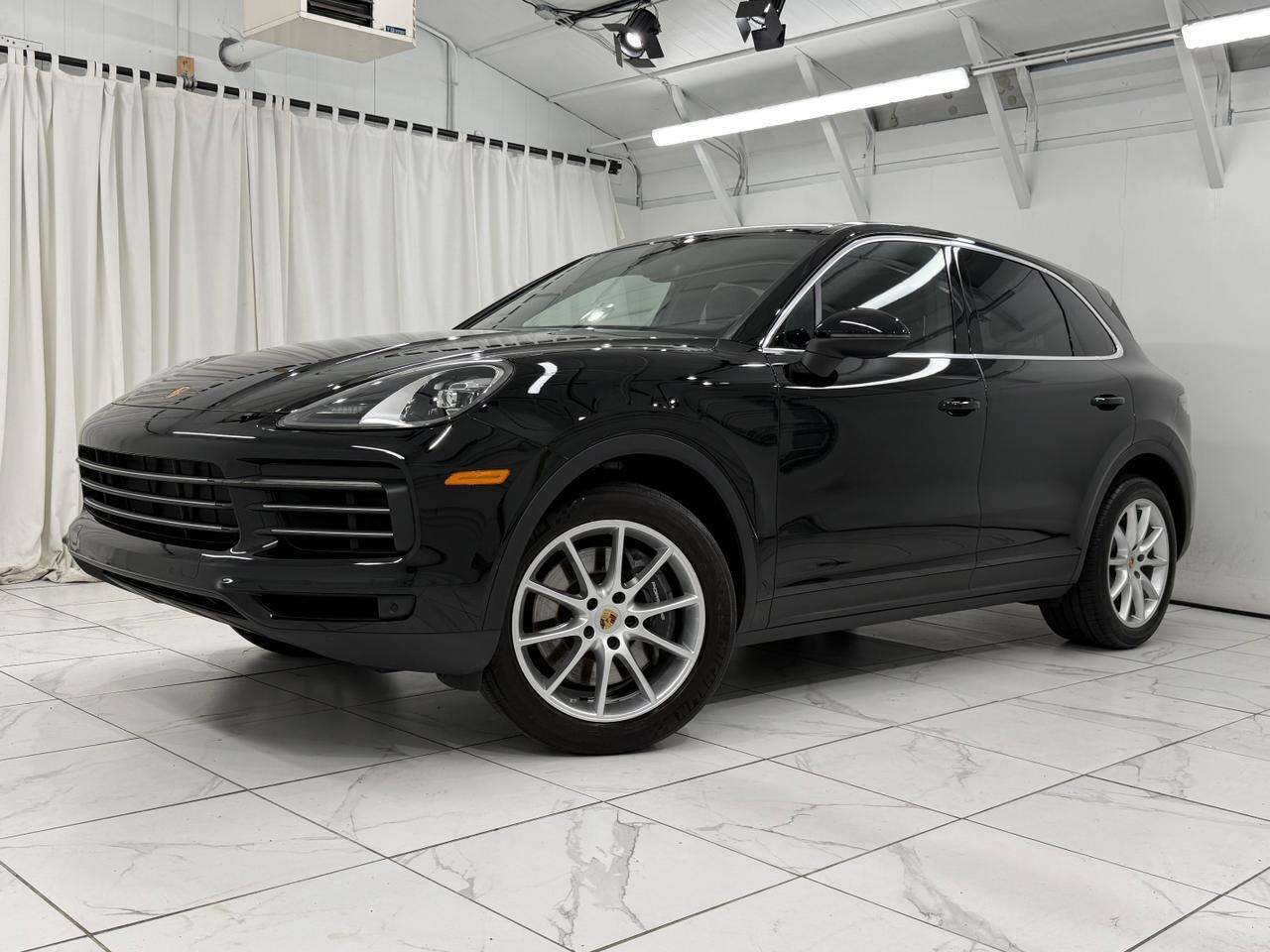 2023 Porsche Cayenne Platinum Edition's photo