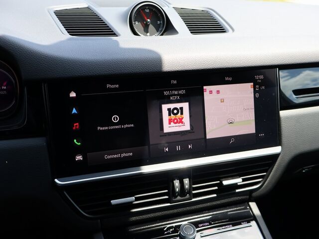2023 Porsche Cayenne  Oshkosh WI
