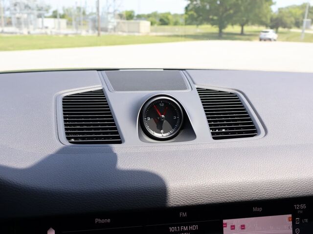 2023 Porsche Cayenne  Oshkosh WI