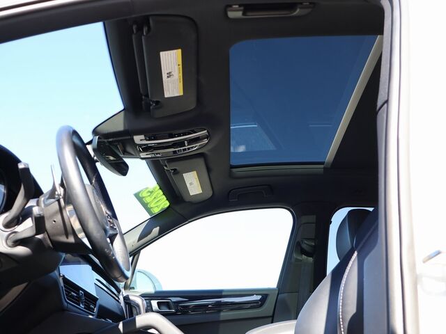 2023 Porsche Cayenne  Oshkosh WI