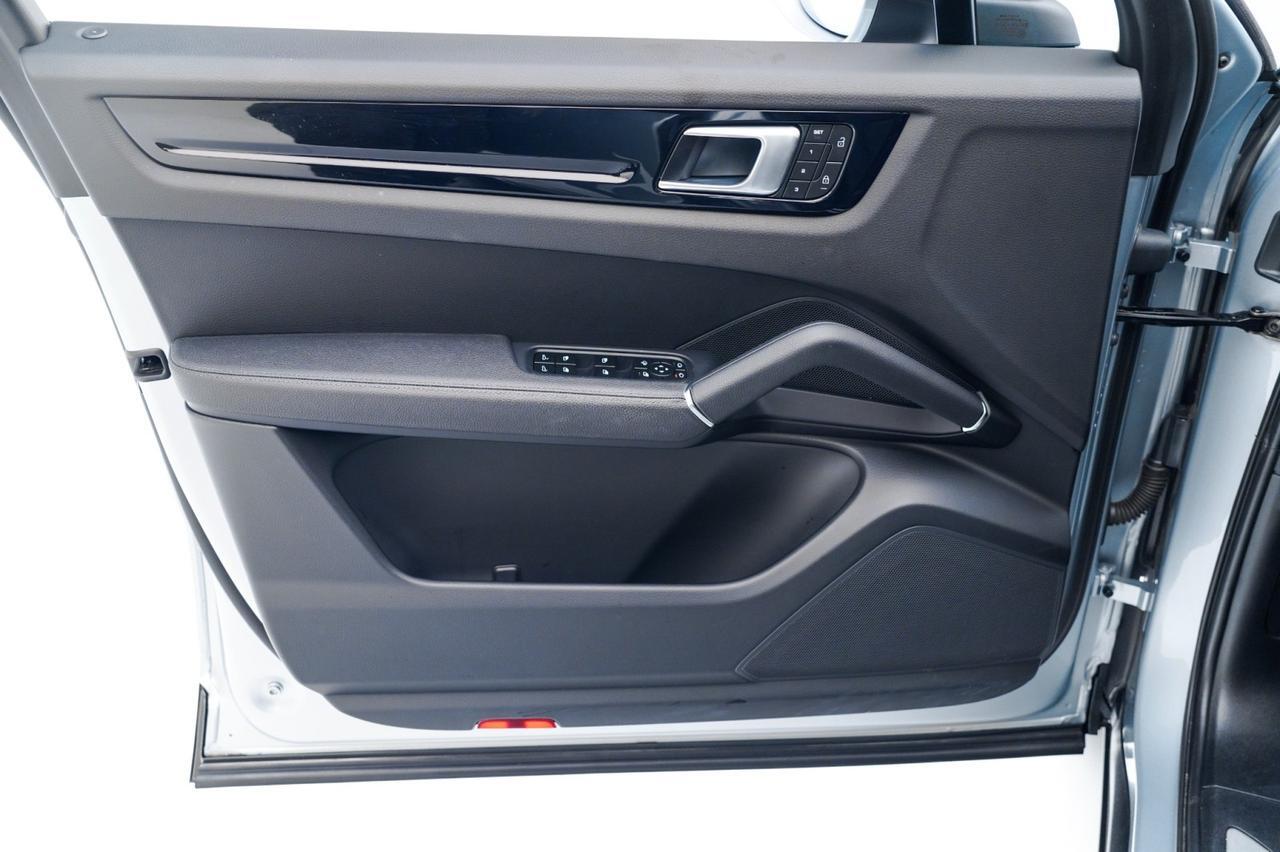 2023 Porsche Cayenne Pompano Beach FL