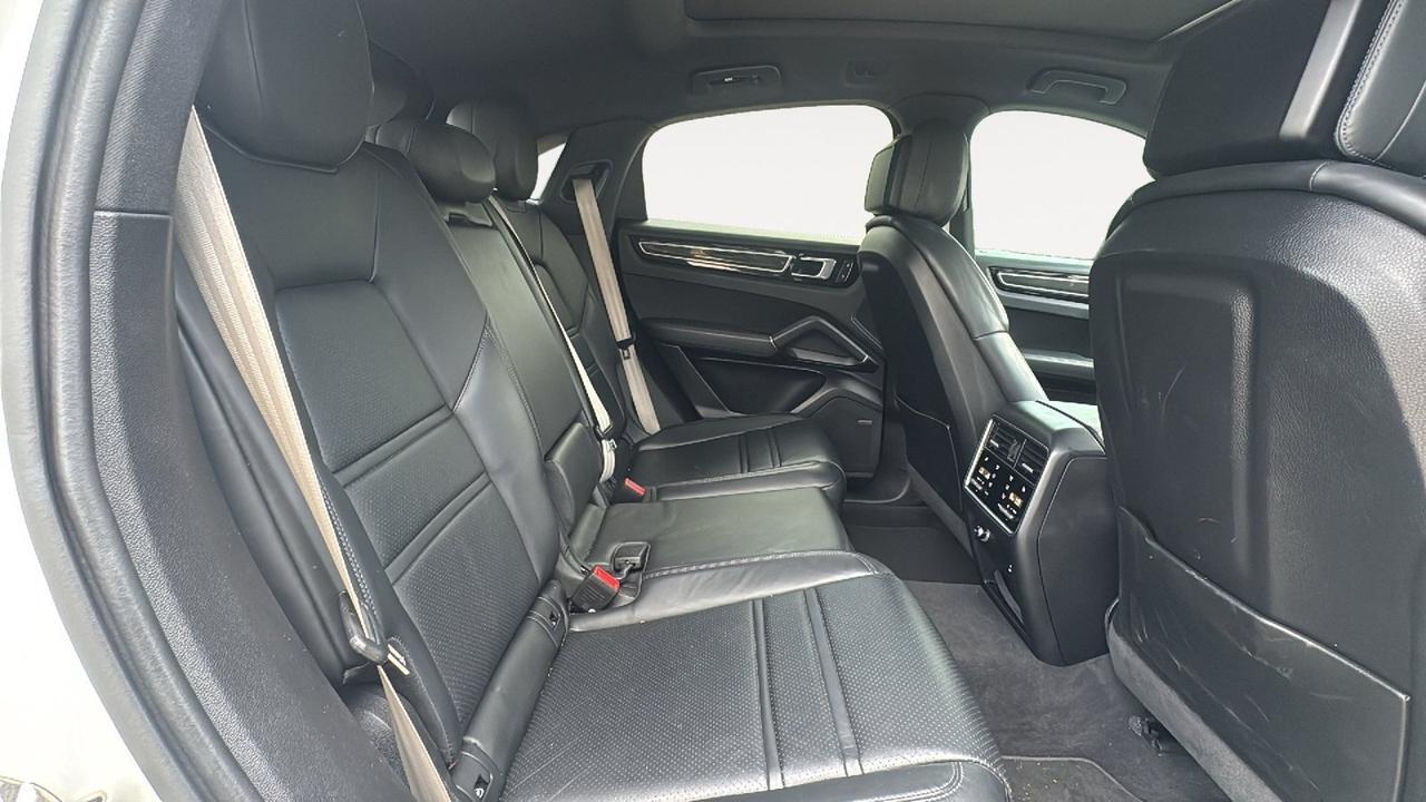 2023 Porsche Cayenne  Selma TX