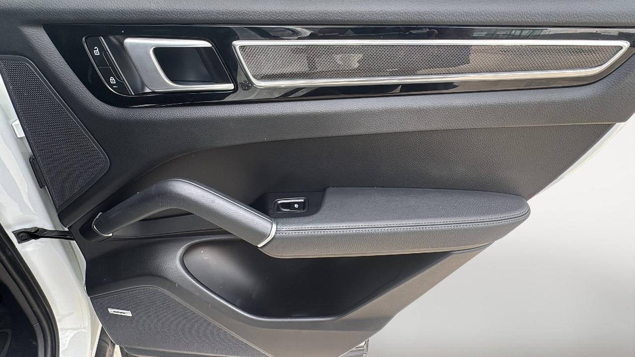 2023 Porsche Cayenne  Selma TX