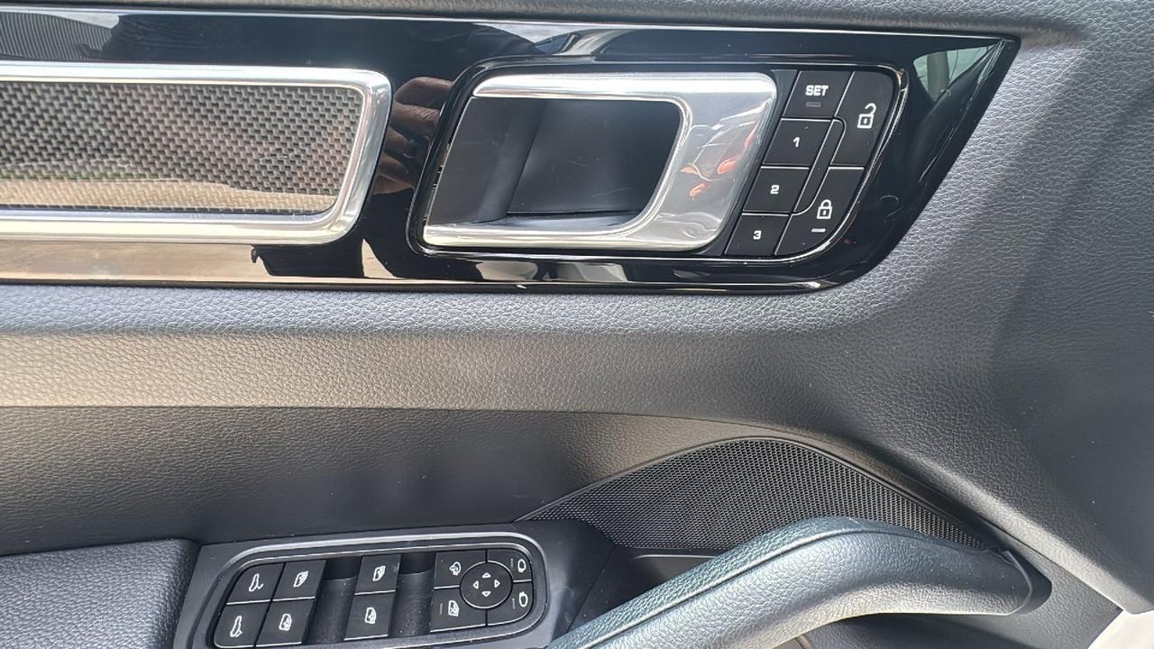 2023 Porsche Cayenne  Selma TX