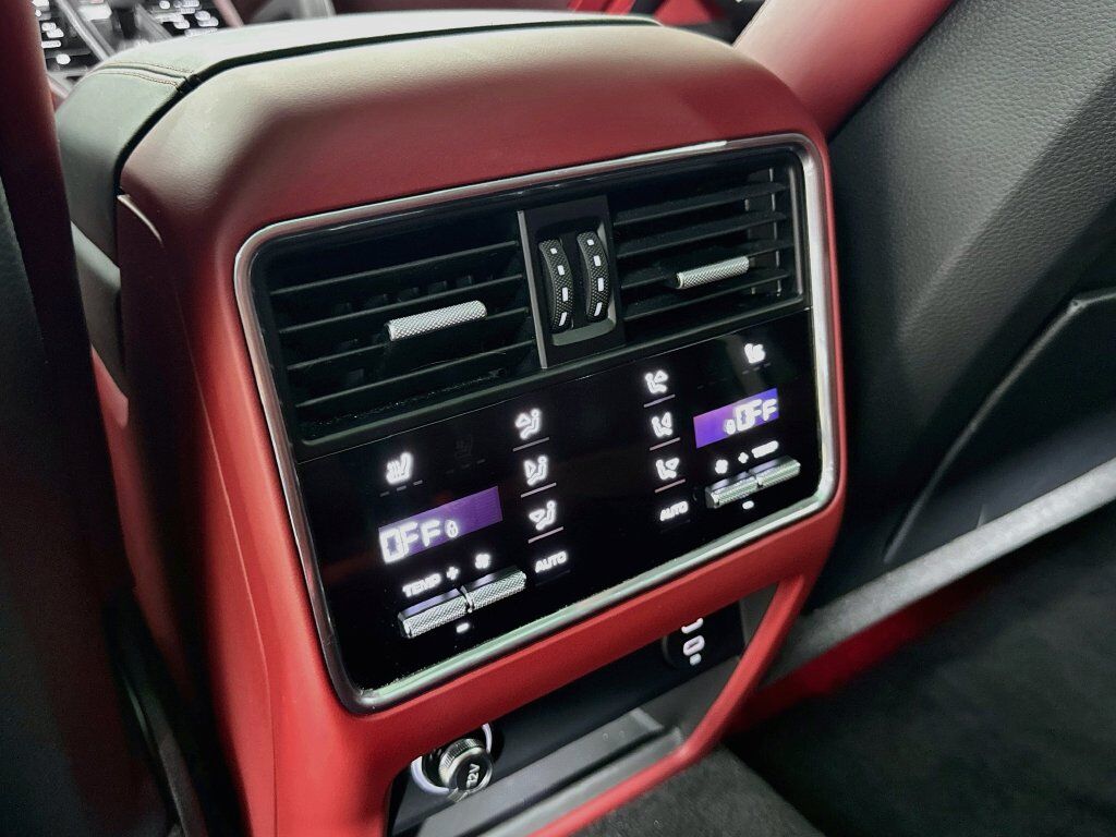 2023 Porsche Cayenne Base Willowbrook IL