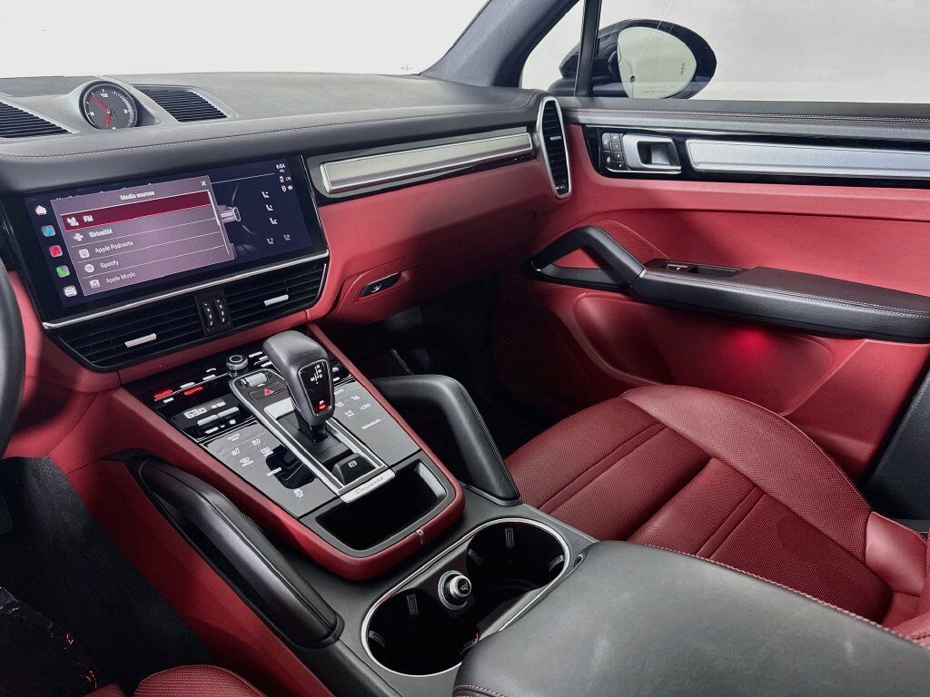 2023 Porsche Cayenne Base Willowbrook IL