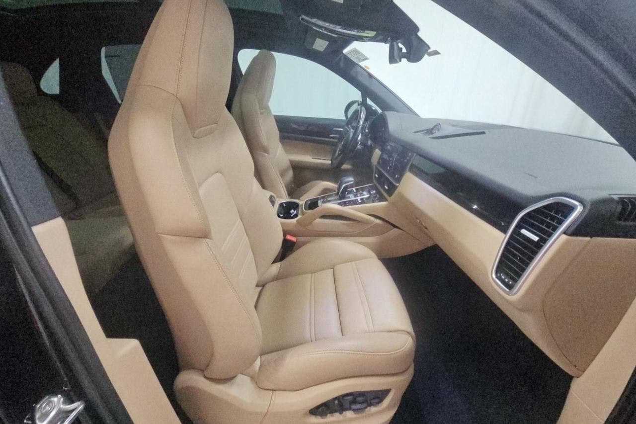 2023 Porsche Cayenne Base Adaptive Cruise Ventilated Seats Towing Portland OR