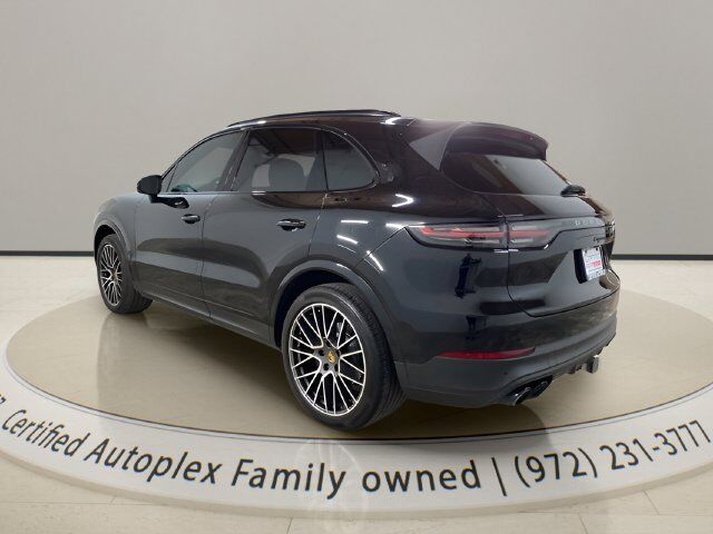 2023 Porsche Cayenne Base