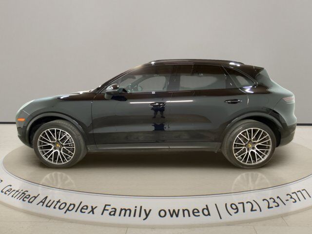 2023 Porsche Cayenne Base