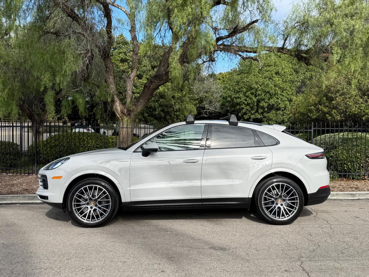 2023 Porsche Cayenne Coupe Platinum Edition photo 2