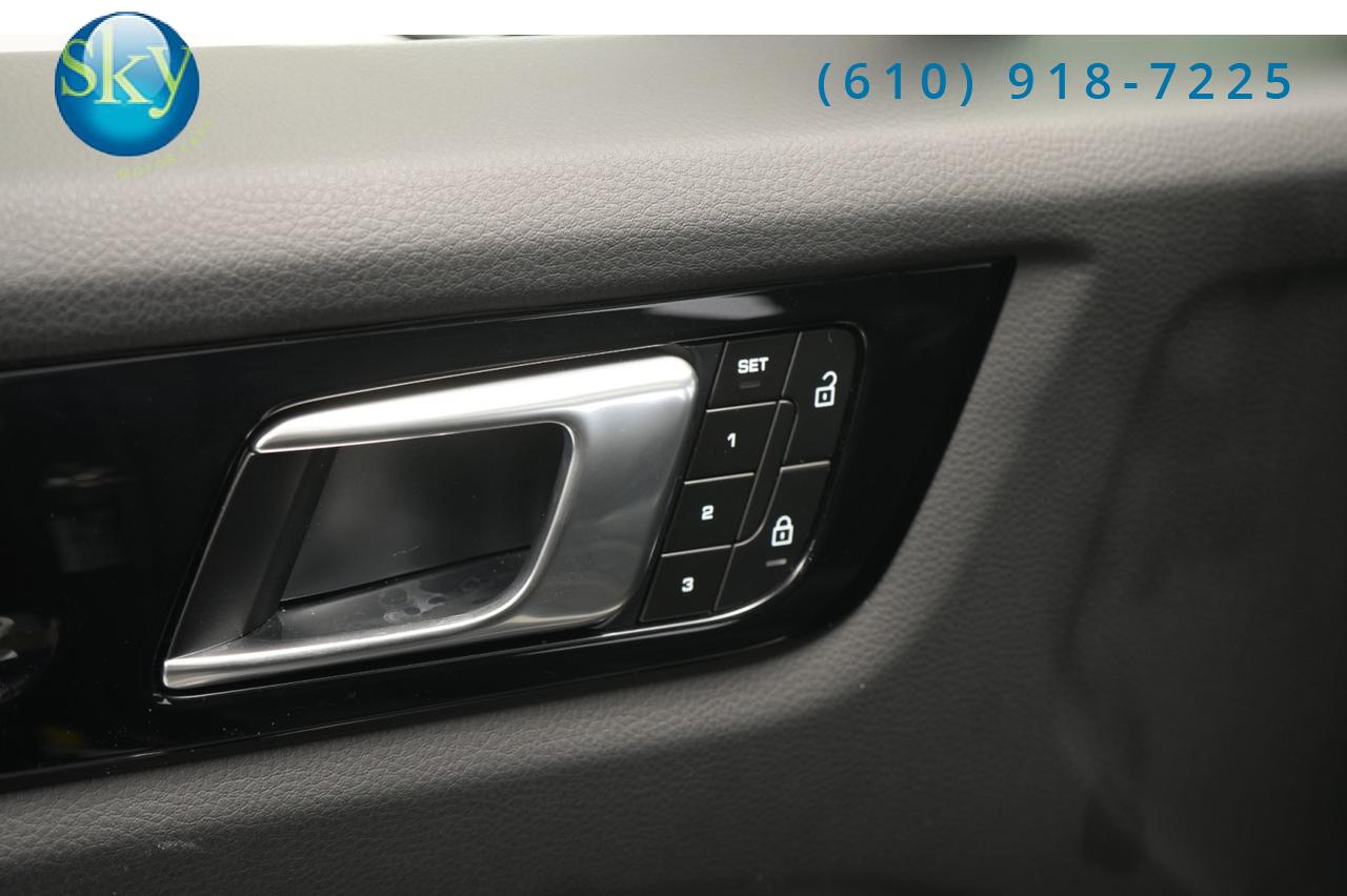 2023 Porsche Cayenne Coupe AWD Platinum Edition West Chester PA