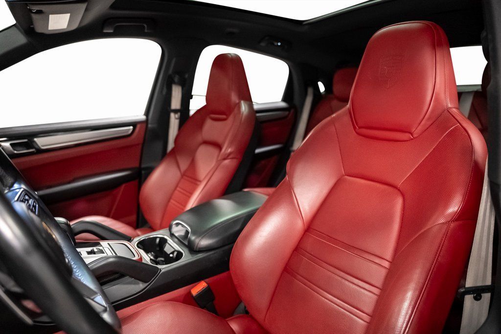 2023 Porsche Cayenne Coupe Platinum Edition Indianapolis IN