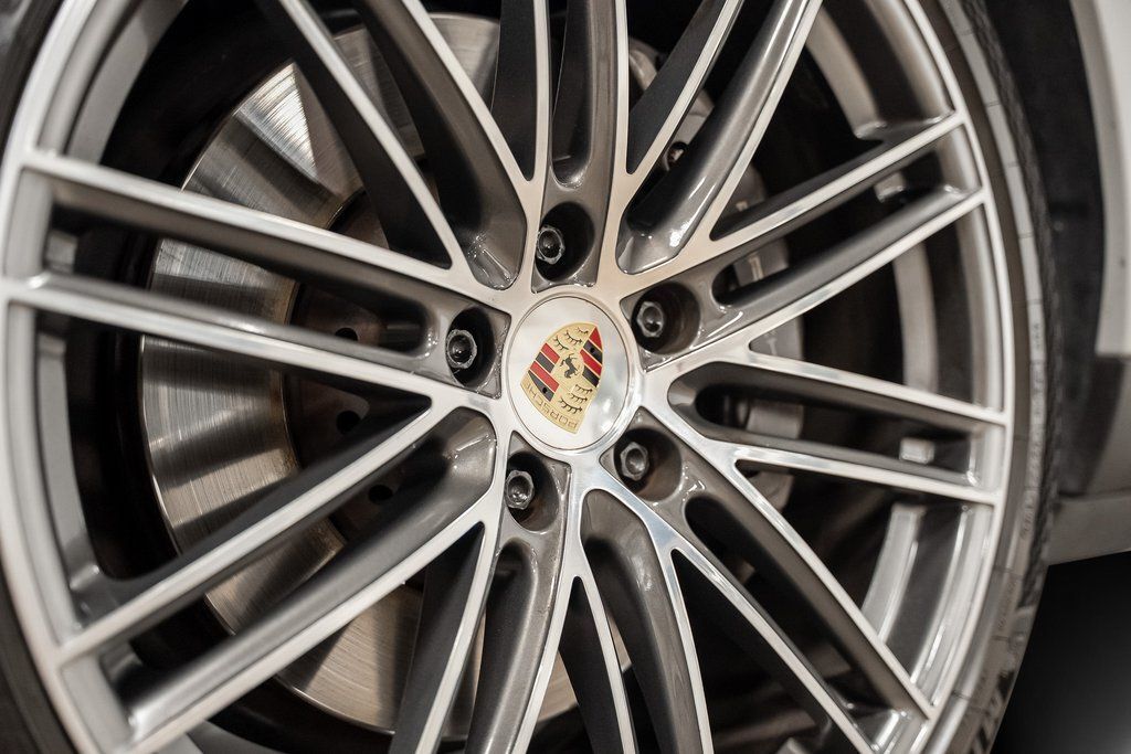 2023 Porsche Cayenne Coupe Platinum Edition Ft Lauderdale FL