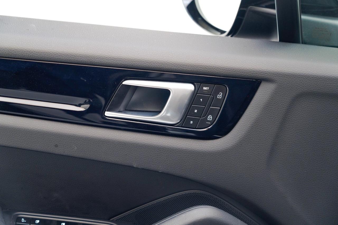 2023 Porsche Cayenne Coupe Pompano Beach FL