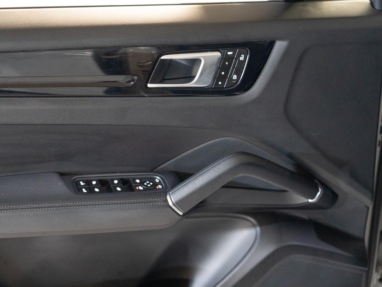 2023 Porsche Cayenne Coupe Pompano Beach FL