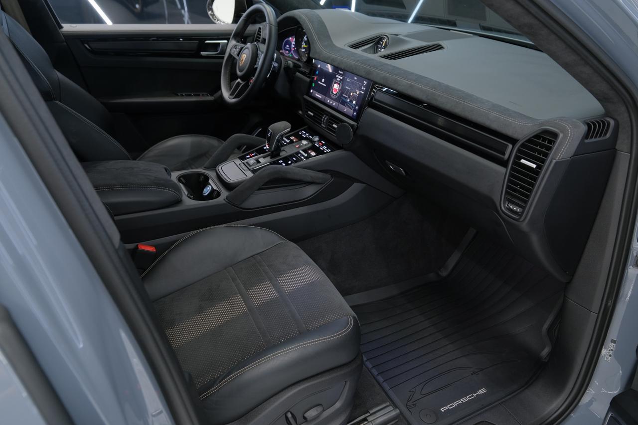 2023 Porsche Cayenne Coupe Turbo GT Miami FL