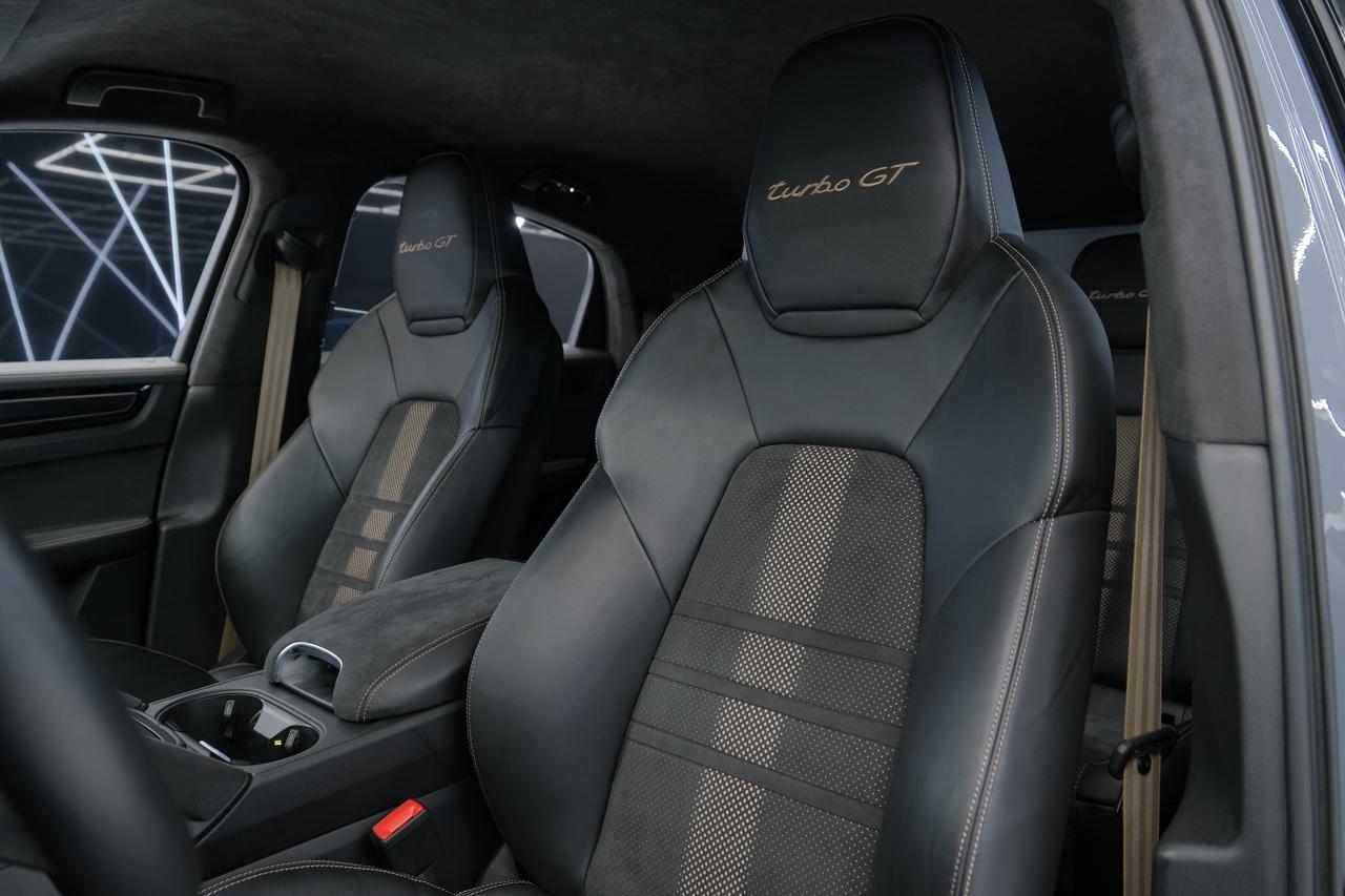 2023 Porsche Cayenne Coupe Turbo GT Miami FL