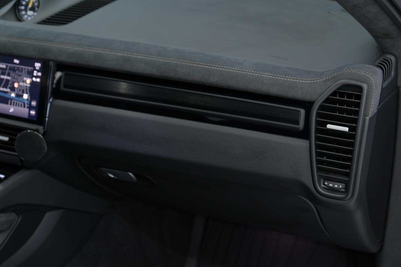 2023 Porsche Cayenne Coupe Turbo GT Miami FL