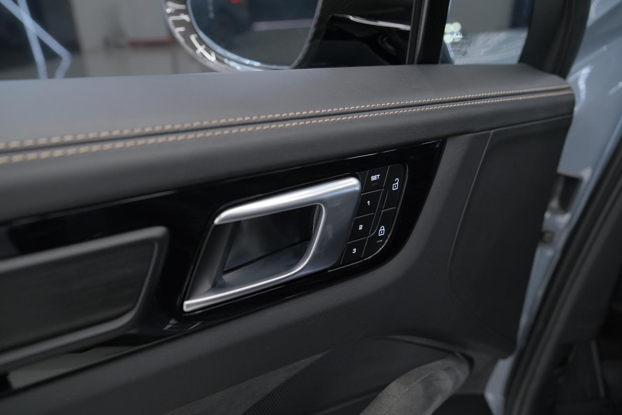 2023 Porsche Cayenne Coupe Turbo GT Miami FL