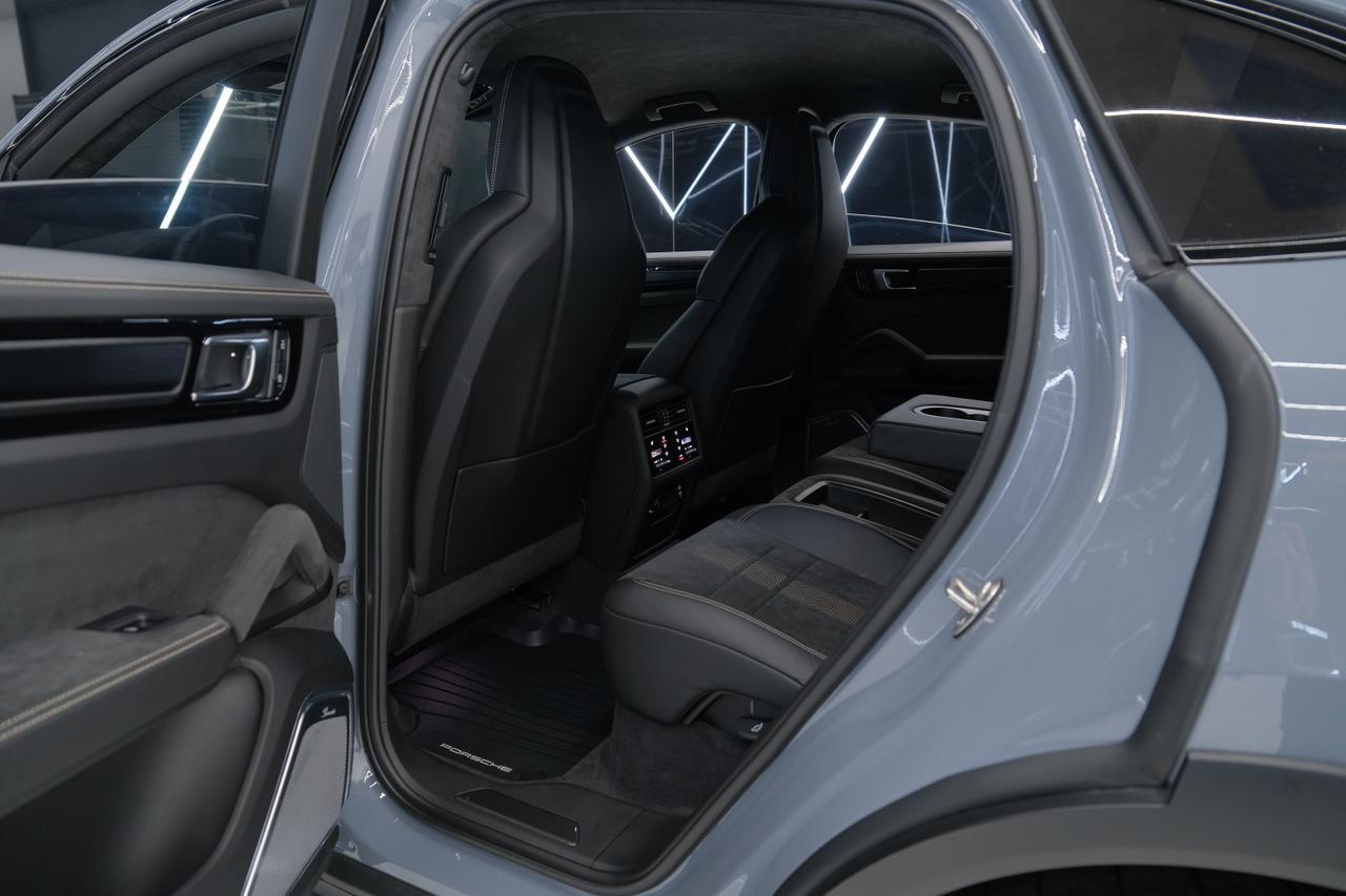 2023 Porsche Cayenne Coupe Turbo GT Miami FL