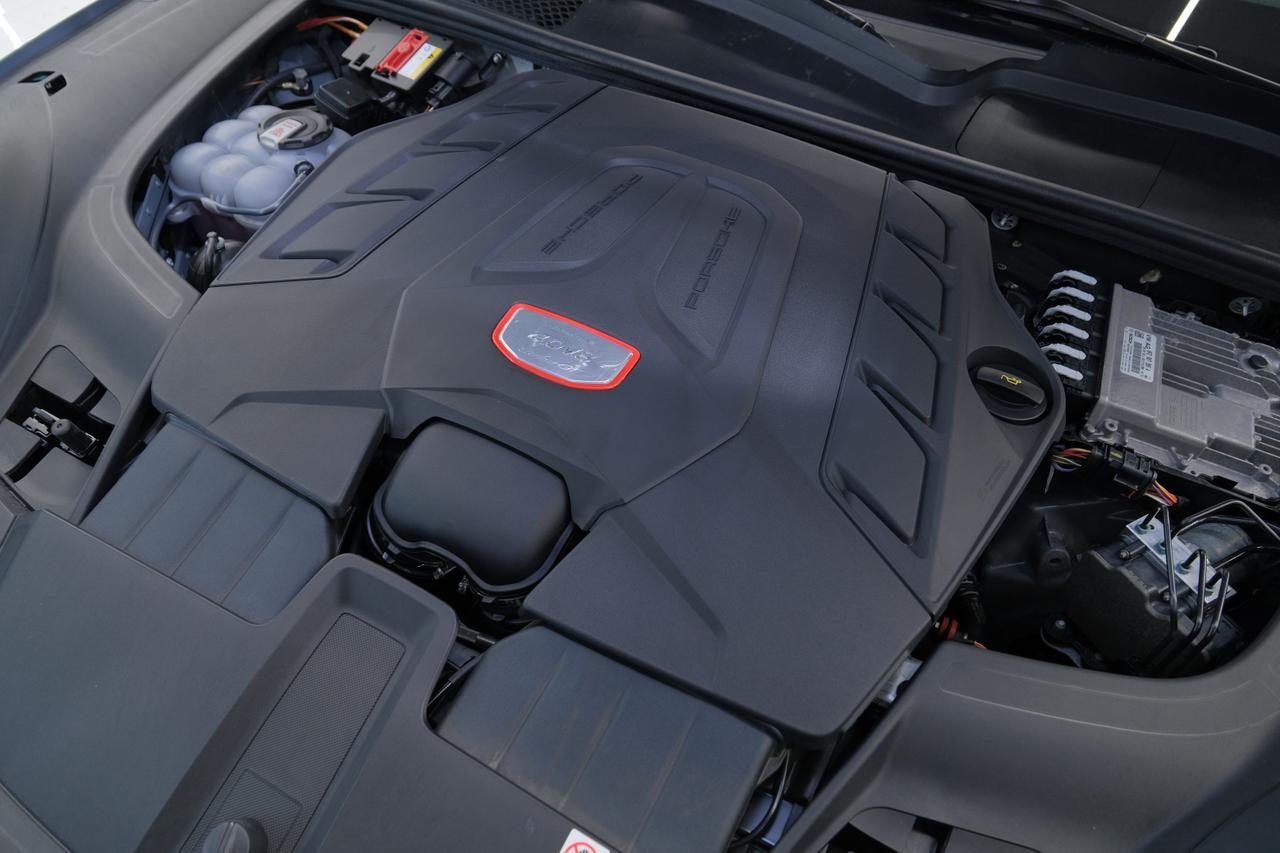 2023 Porsche Cayenne Coupe Turbo GT Miami FL