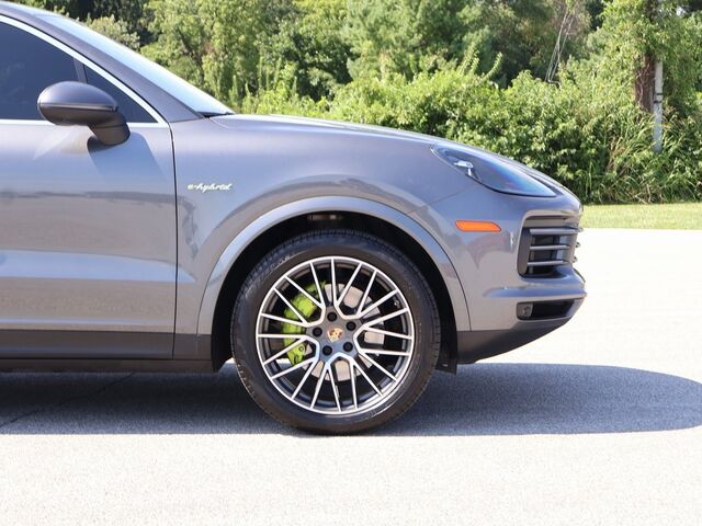 2023 Porsche Cayenne E-Hybrid  Oshkosh WI