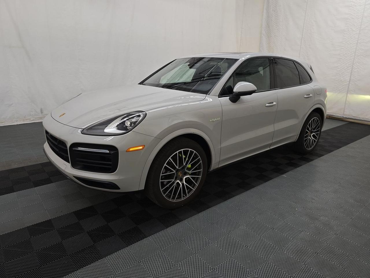 2023 Porsche Cayenne E-Hybrid Adaptive Suspension Ventilated Seats Portland OR