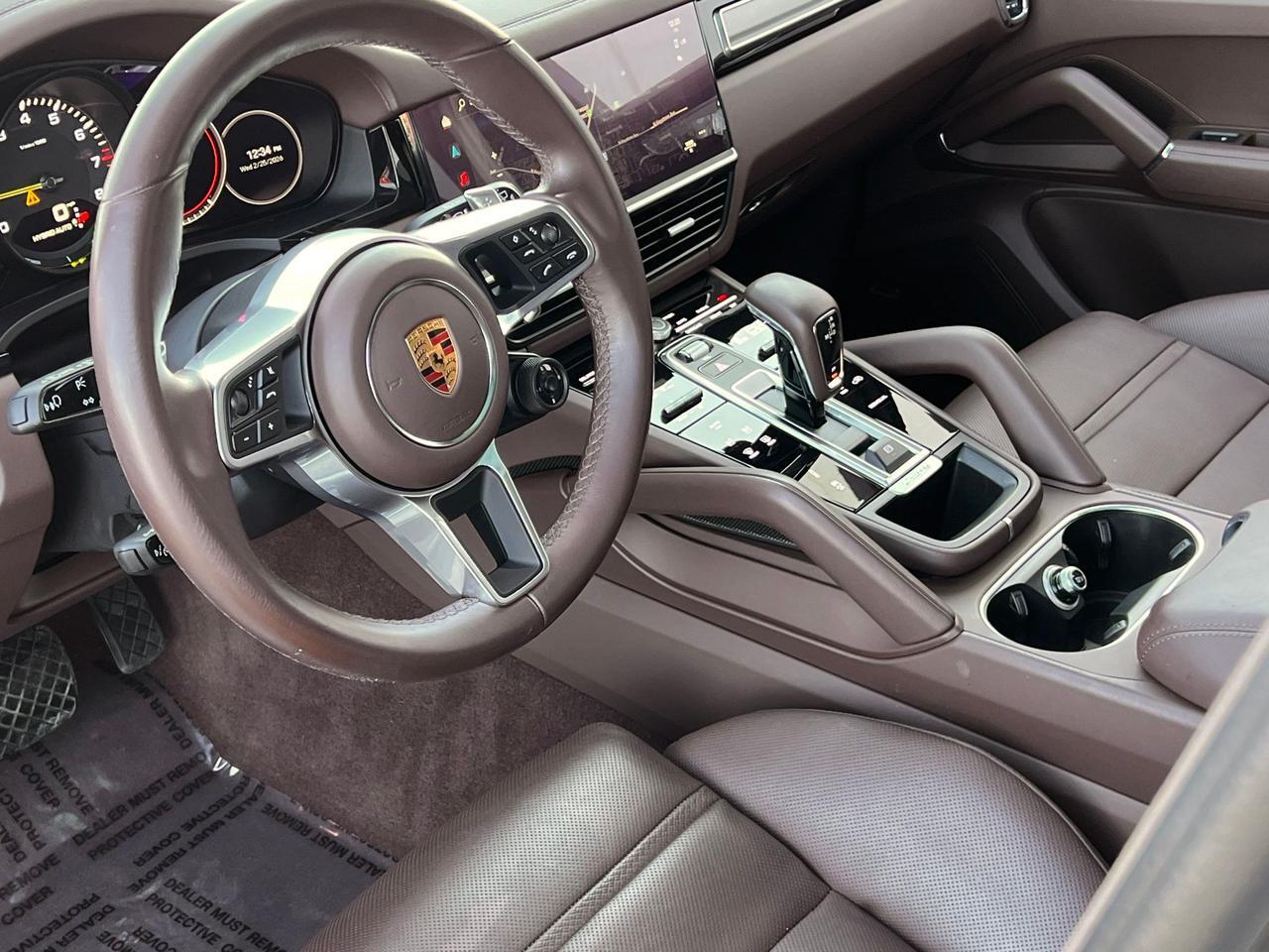 2023 Porsche Cayenne E-Hybrid Base