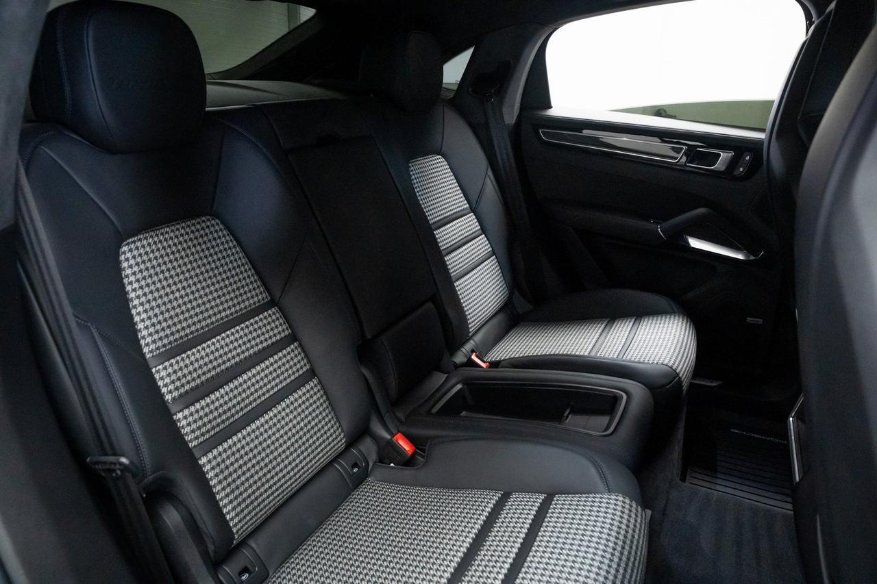 2023 Porsche Cayenne E-Hybrid Coupe Turbo S Lightweight Sport Package PDLS+ Portland OR