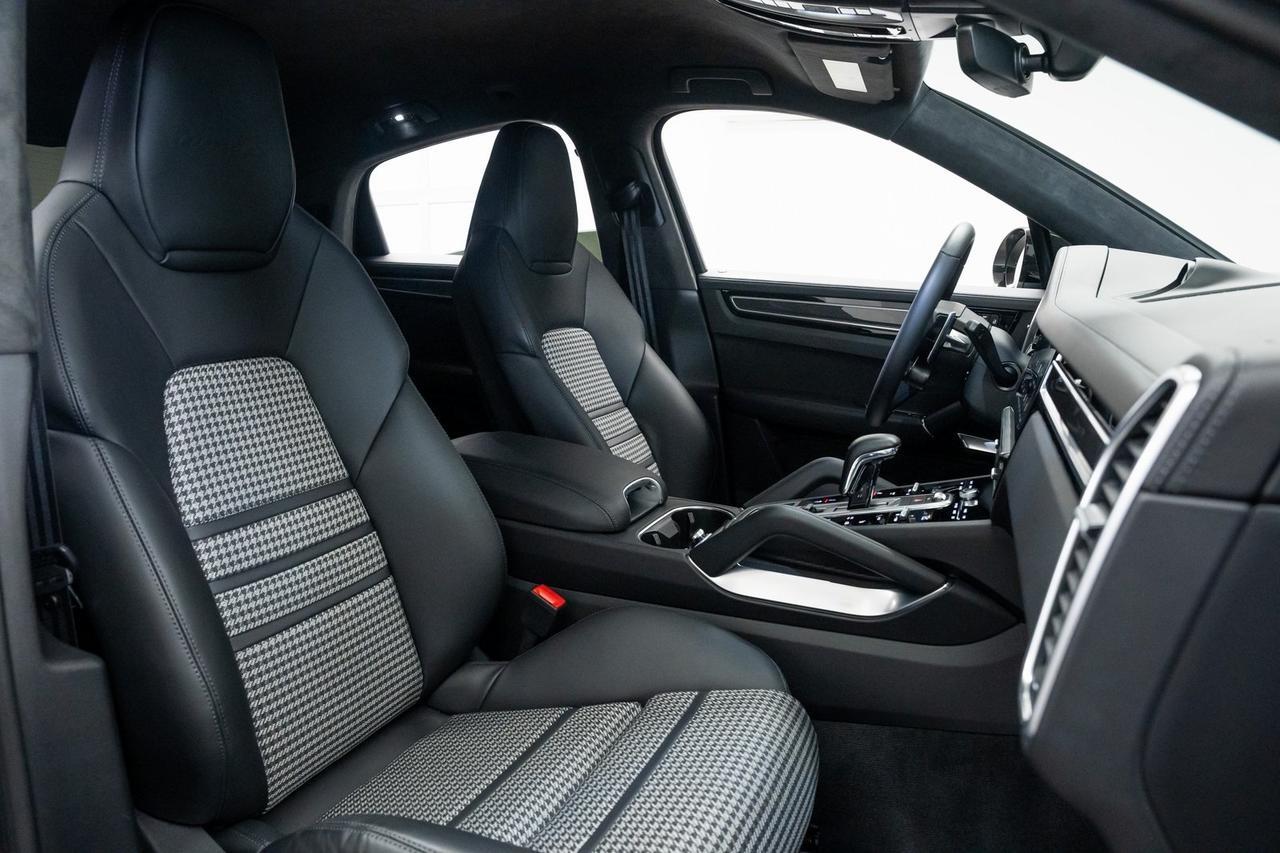 2023 Porsche Cayenne E-Hybrid Coupe Turbo S Lightweight Sport Package PDLS+ Portland OR
