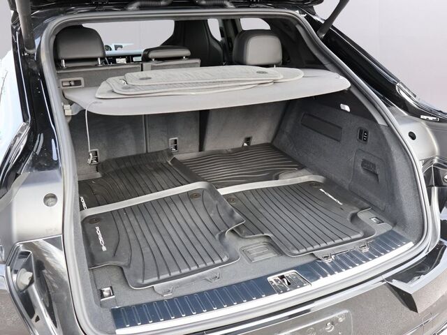 2023 Porsche Cayenne E-Hybrid Coupe Turbo S Oshkosh WI