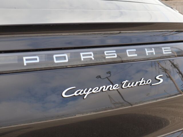 2023 Porsche Cayenne E-Hybrid Coupe Turbo S Oshkosh WI
