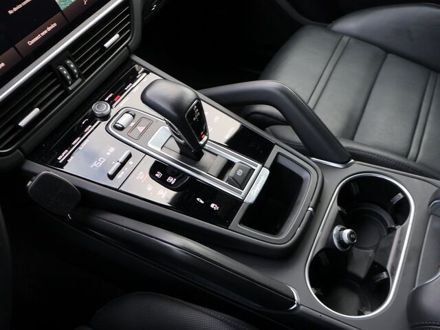 2023 Porsche Cayenne E-Hybrid Coupe Turbo S Oshkosh WI