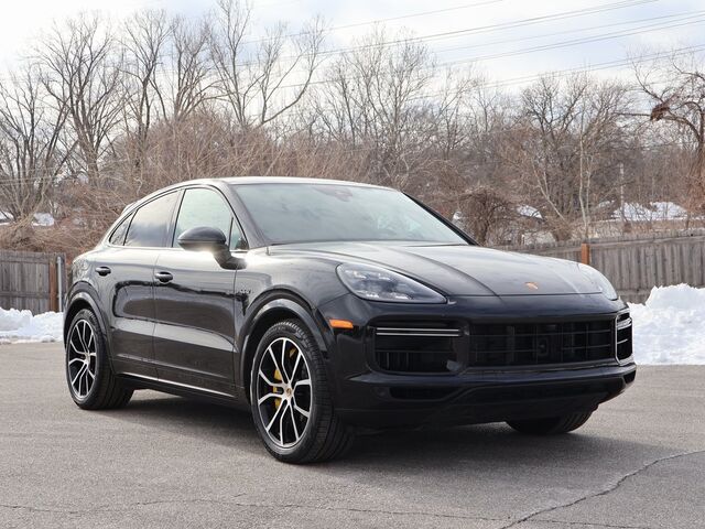 2023 Porsche Cayenne E-Hybrid Coupe Turbo S Oshkosh WI