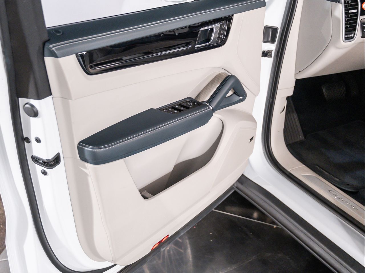 2023 Porsche Cayenne E-Hybrid E-Hybrid Santa Clarita CA