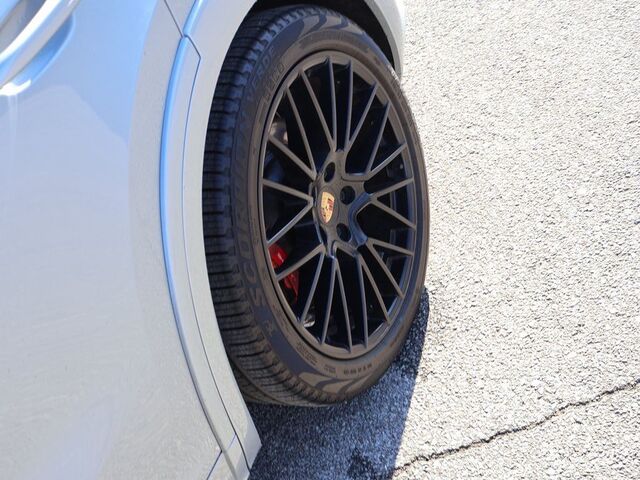 2023 Porsche Cayenne GTS Oshkosh WI