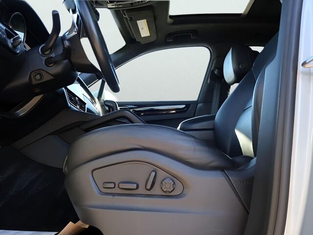 2023 Porsche Cayenne GTS Oshkosh WI